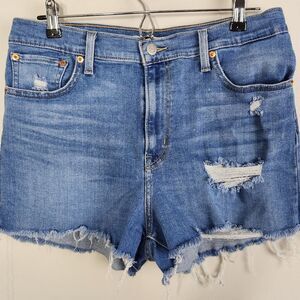 Levi High Rise Shorts Distressed Med Wash Size 32 with 2" inseam Festival Beach